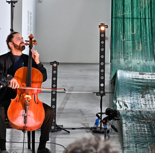 Paul Colomb solo_ violoncelle électro_concert du 12 juin 2024